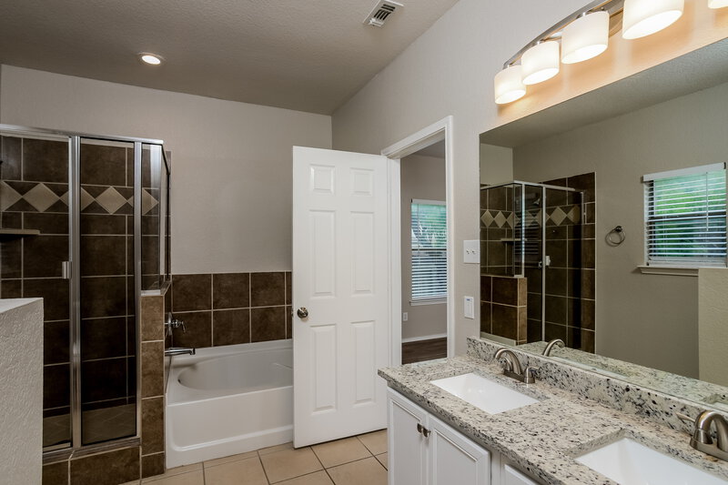 2,170/Mo, 3703 Grissom Br San Antonio, TX 78251 Kitchen View 2