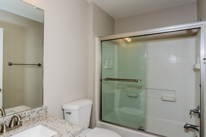 2,170/Mo, 3703 Grissom Br San Antonio, TX 78251 Bathroom View