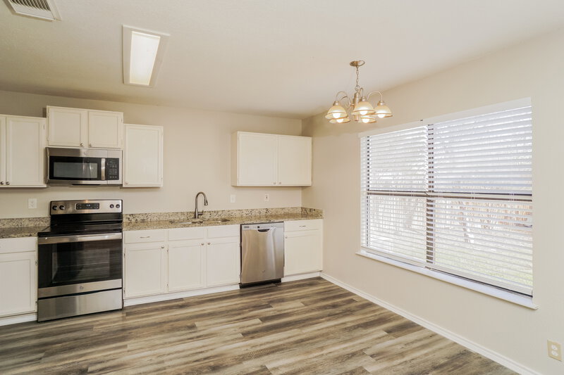 1,635/Mo, 4122 Sunrise Cove Dr San Antonio, TX 78244 Kitchen View 2