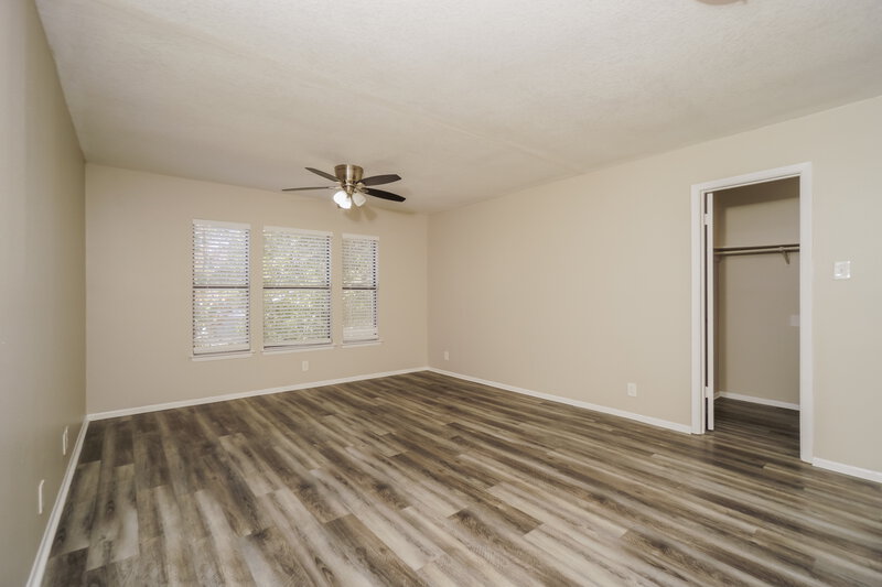 1,635/Mo, 4122 Sunrise Cove Dr San Antonio, TX 78244 Main Bedroom View