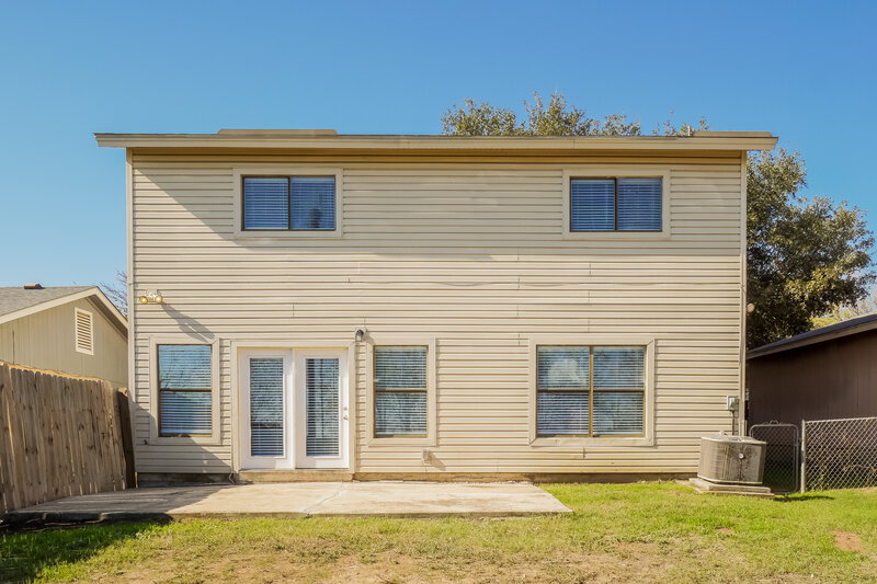 1,635/Mo, 4122 Sunrise Cove Dr San Antonio, TX 78244 Rear View
