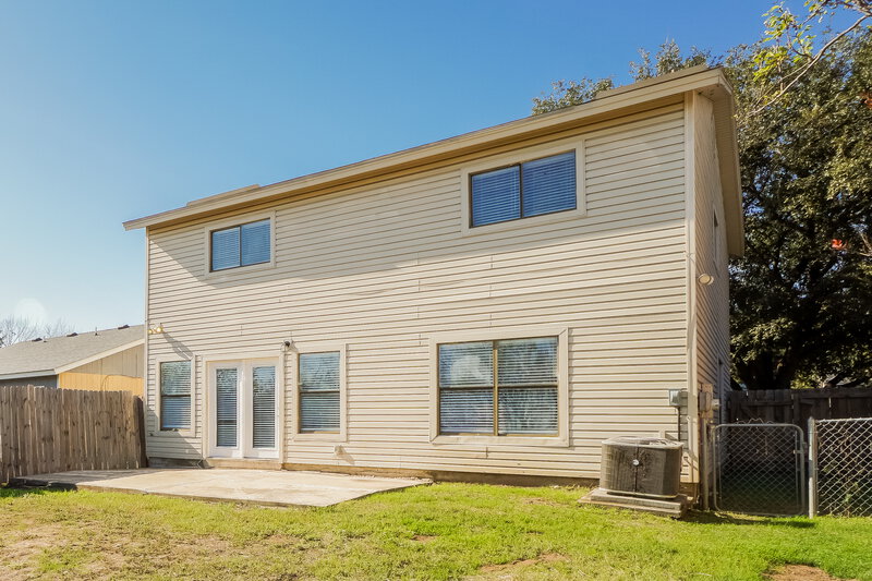 1,635/Mo, 4122 Sunrise Cove Dr San Antonio, TX 78244 Rear View 2