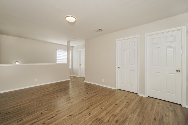 1,555/Mo, 223 Mallow Grv San Antonio, TX 78253 Loft View