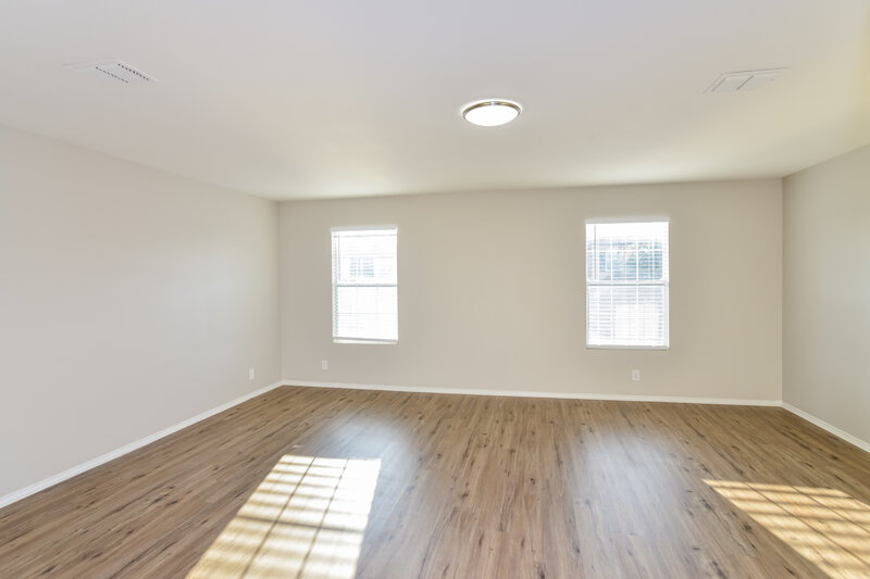 2,025/Mo, 24619 Magnolia Fls San Antonio, TX 78261 Family Room View