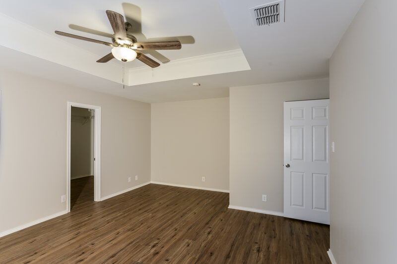 2,025/Mo, 24619 Magnolia Fls San Antonio, TX 78261 Main Bedroom View
