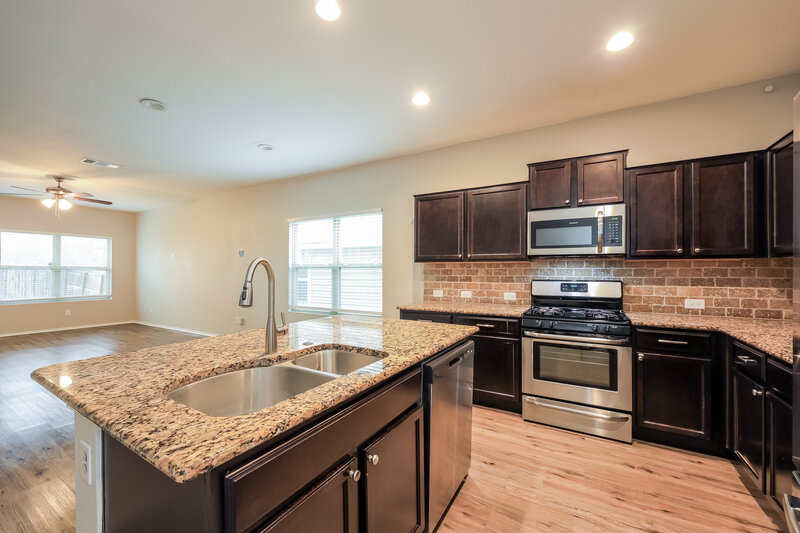 1,910/Mo, 2210 Marbach Woods San Antonio, TX 78245 Kitchen View