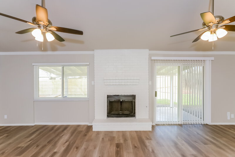 1,870/Mo, 6519 Ridge Peak Dr San Antonio, TX 78233 Living Room View
