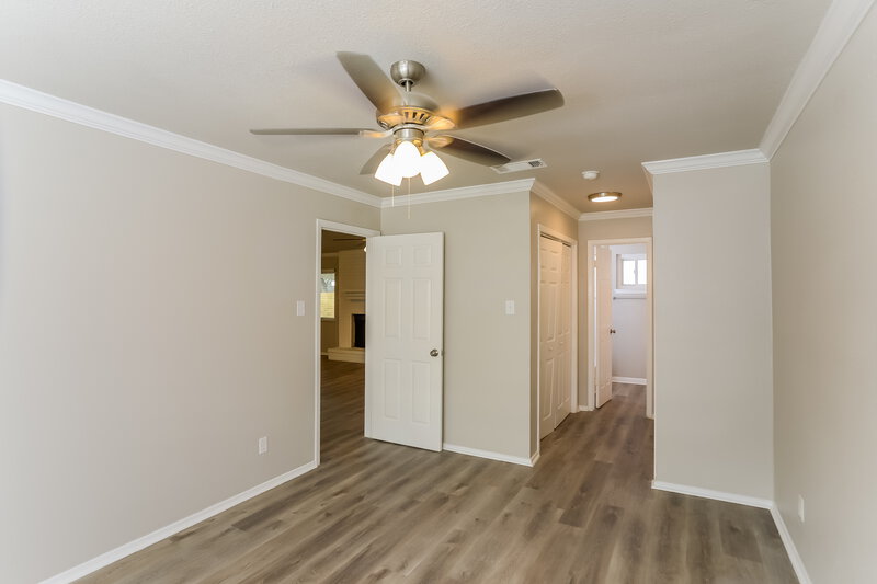 1,870/Mo, 6519 Ridge Peak Dr San Antonio, TX 78233 Main Bedroom View