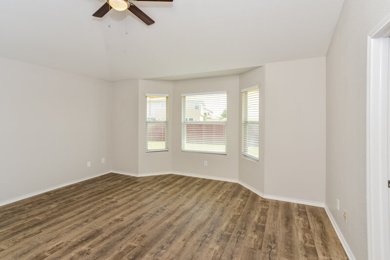 2,255/Mo, 3018 Thunder Gulch San Antonio, TX 78245 Main Bedroom View