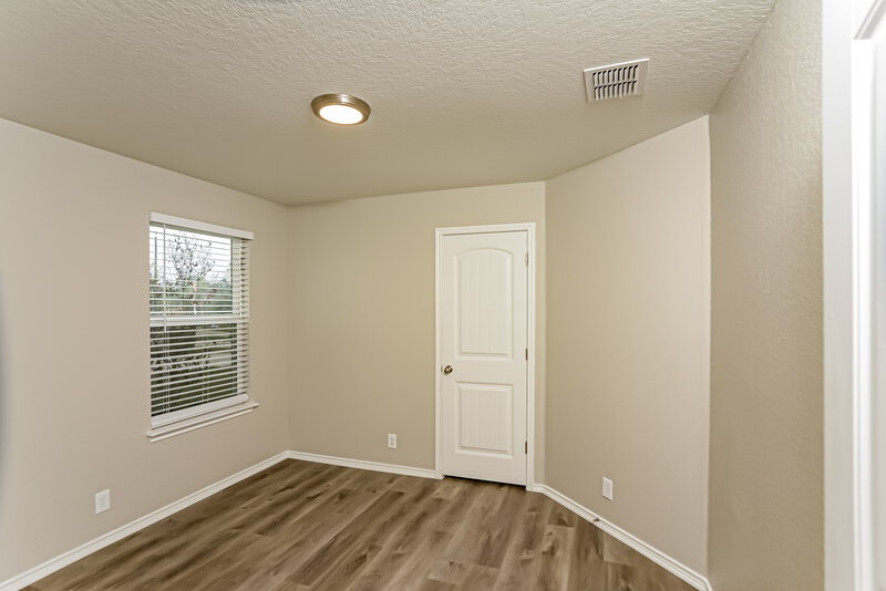 2,120/Mo, 8806 Double Oak San Antonio, TX 78254 Bedroom View 3