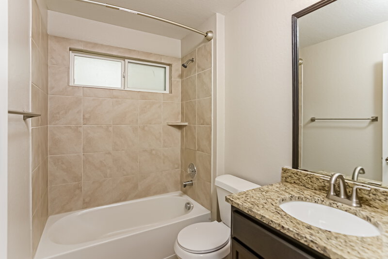 2,120/Mo, 8806 Double Oak San Antonio, TX 78254 Bathroom View
