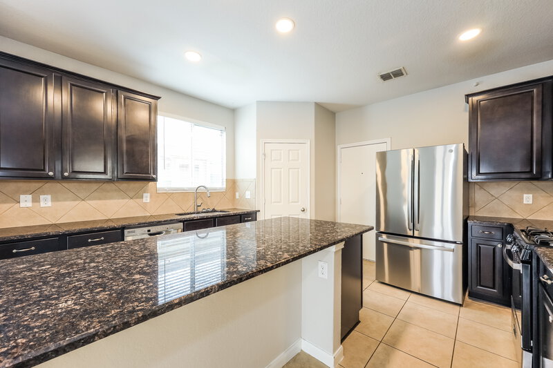 1,920/Mo, 3530 York Crst San Antonio, TX 78245 Kitchen View