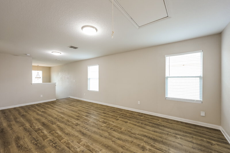 1,920/Mo, 3530 York Crst San Antonio, TX 78245 Family Room View