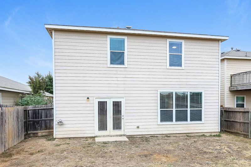 1,920/Mo, 3530 York Crst San Antonio, TX 78245 Rear View