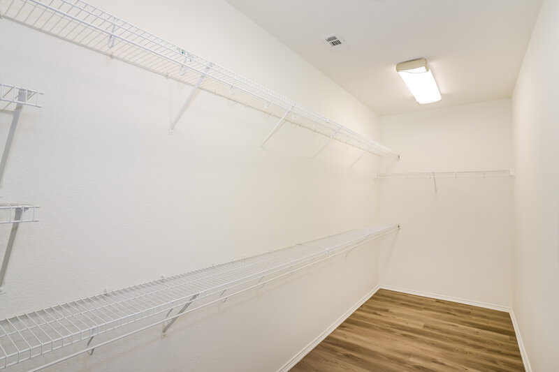 2,190/Mo, 7602 Mission Ledge Boerne, TX 78015 Walk In Closet View