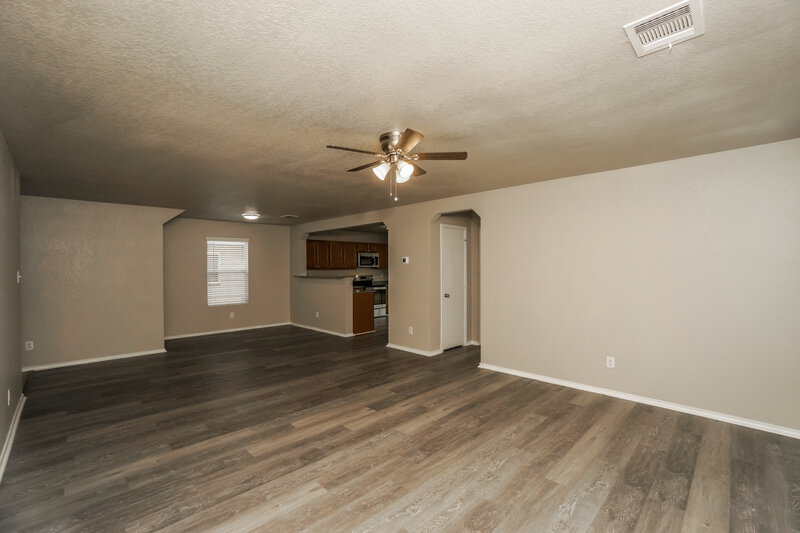 1,640/Mo, 9331 Maple Silver San Antonio, TX 78254 Living Room View
