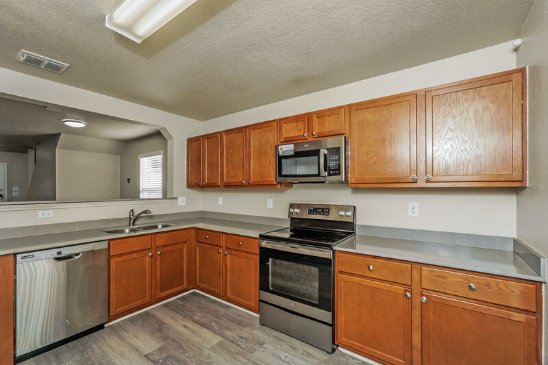 2,550/Mo, 9331 Maple Silver San Antonio, TX 78254 Kitchen View