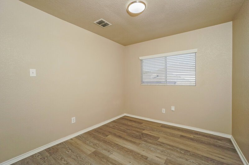 2,550/Mo, 9331 Maple Silver San Antonio, TX 78254 Bedroom View 2