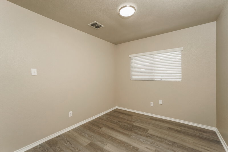 1,640/Mo, 9331 Maple Silver San Antonio, TX 78254 Bedroom View 2