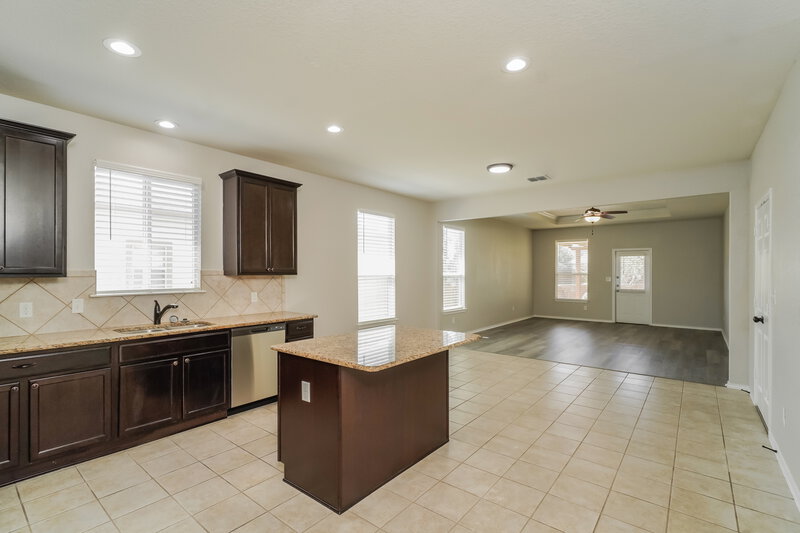 2,370/Mo, 27415 Lasso Bnd San Antonio, TX 78260 Kitchen View 2