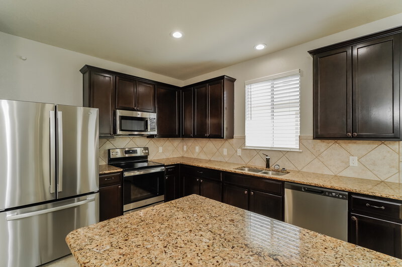 2,370/Mo, 27415 Lasso Bnd San Antonio, TX 78260 Kitchen View 3