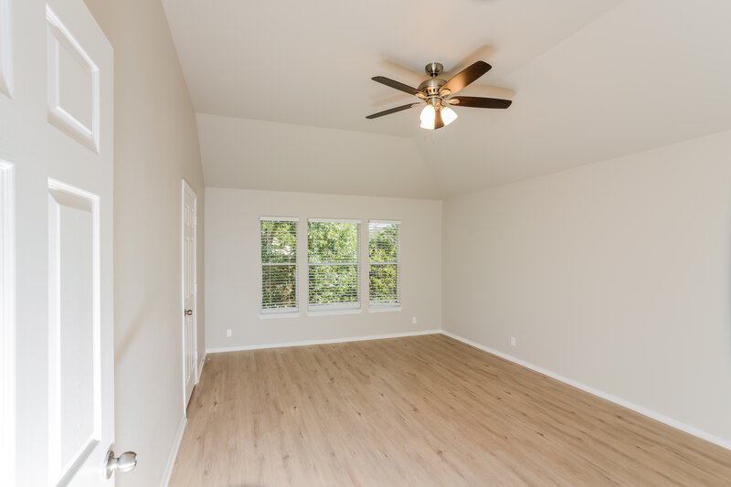 2,415/Mo, 8727 Sarasota Woods San Antonio, TX 78250 Family Room View 2