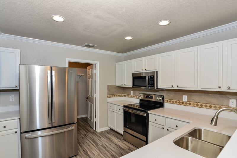 1,820/Mo, 12307 Java Wood San Antonio, TX 78254 Kitchen View