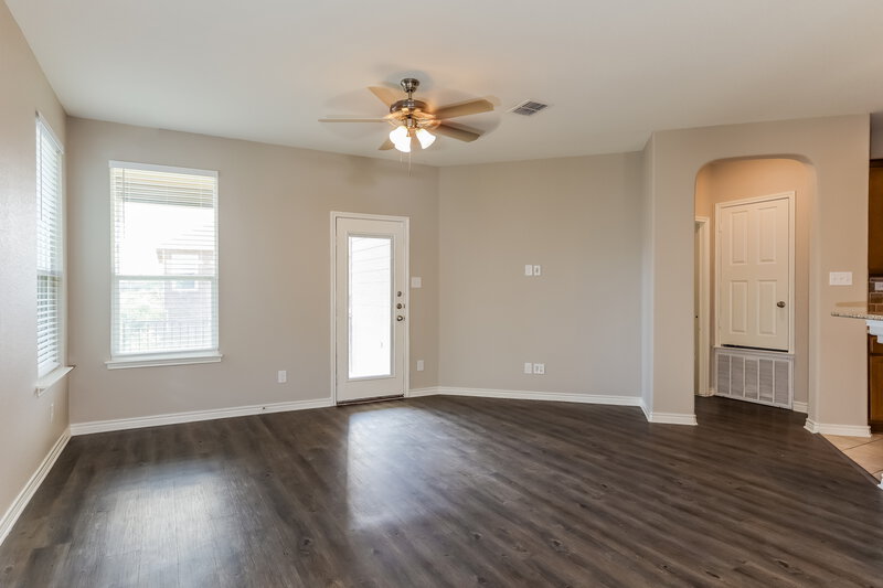 2,095/Mo, 1318 Hawk Ct San Antonio, TX 78245 Living Room View
