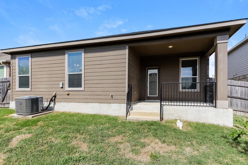 2,095/Mo, 1318 Hawk Ct San Antonio, TX 78245 Rear View