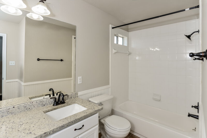 2,470/Mo, 15447 Grosbeak Pass San Antonio, TX 78253 Bathroom View