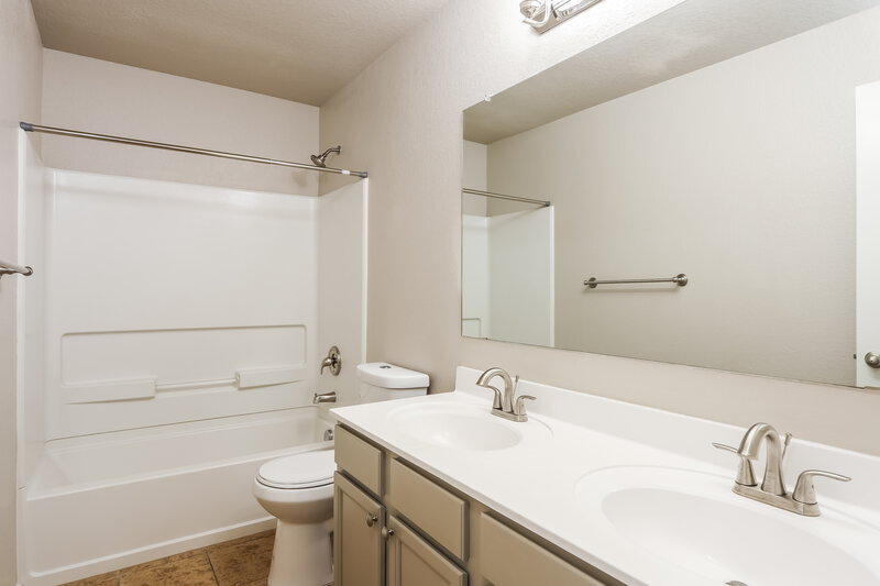 2,065/Mo, 11927 Dove Rnch San Antonio, TX 78254 Bathroom View