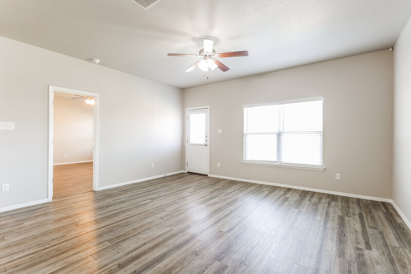 1,595/Mo, 6731 Terra Ark Vw Converse, TX 78109 Living Room View 2