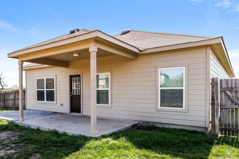 1,595/Mo, 6731 Terra Ark Vw Converse, TX 78109 Rear View