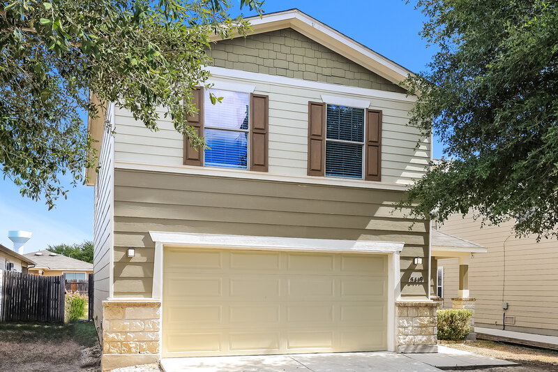1,835/Mo, 13419 Solar Crst San Antonio, TX 78245 Front View