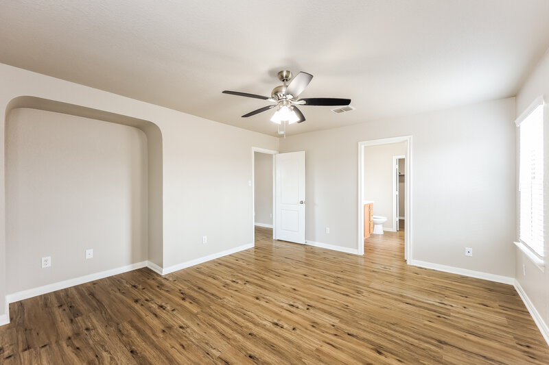 1,835/Mo, 13419 Solar Crst San Antonio, TX 78245 Main Bedroom View 2