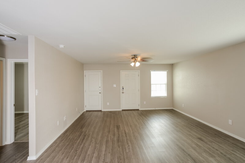1,495/Mo, 3919 Josephs Run Converse, TX 78109 Living Room View 2