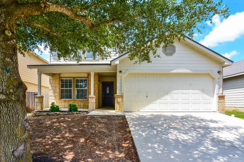 2,105/Mo, 8439 Silver Brush San Antonio, TX 78254 External View