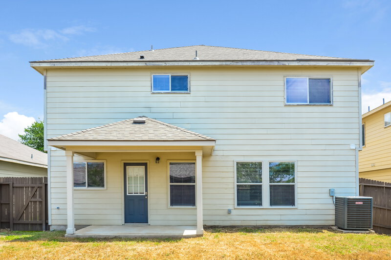 2,105/Mo, 8439 Silver Brush San Antonio, TX 78254 Rear View