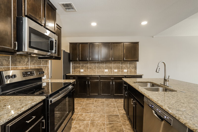 2,170/Mo, 8903 Bowen Br San Antonio, TX 78254 Kitchen View