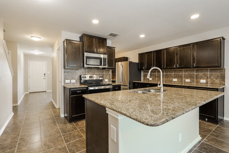 2,170/Mo, 8903 Bowen Br San Antonio, TX 78254 Kitchen View 2