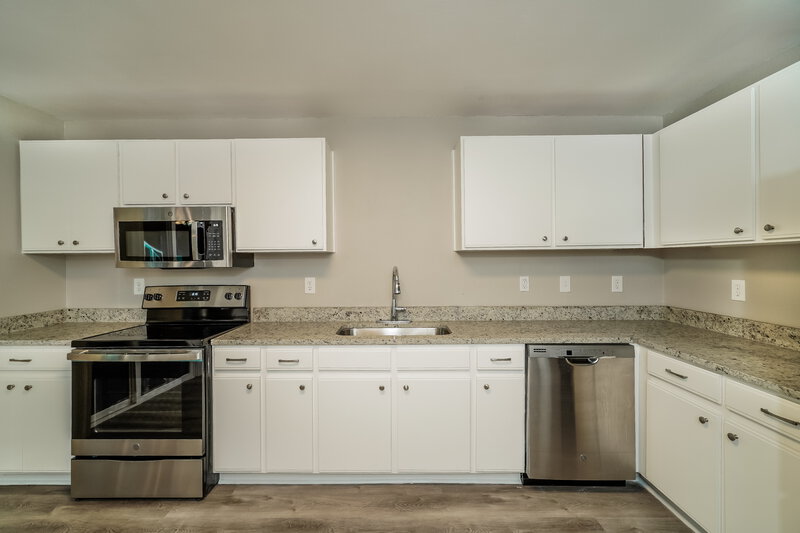 1,760/Mo, 8739 Seneca Crk Converse, TX 78109 Kitchen View 2