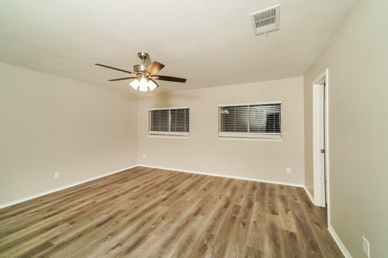 1,760/Mo, 8739 Seneca Crk Converse, TX 78109 Main Bedroom View
