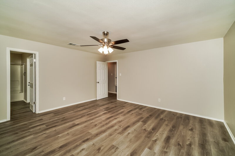 1,760/Mo, 8739 Seneca Crk Converse, TX 78109 Main Bedroom View 2