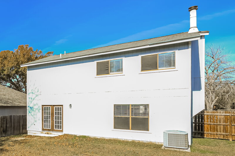 1,700/Mo, 10478 Tippecanoe San Antonio, TX 78245 Rear View