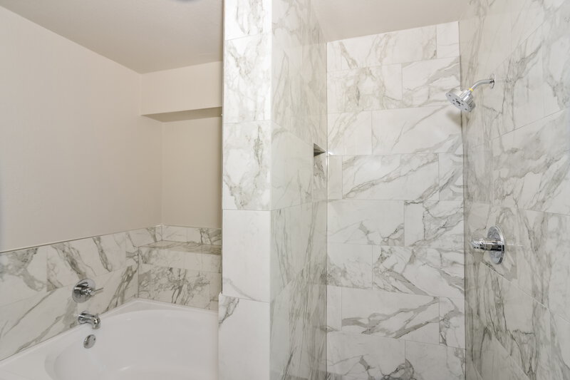 2,080/Mo, 7310 Oswego Dr San Antonio, TX 78250 Bathroom View