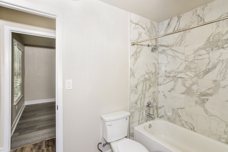 2,080/Mo, 7310 Oswego Dr San Antonio, TX 78250 Bathroom View 2