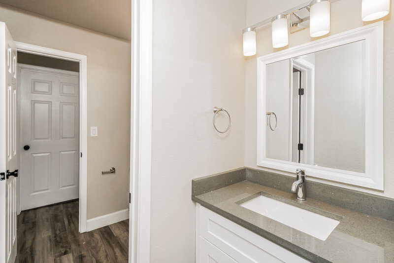 1,830/Mo, 7310 Oswego Dr San Antonio, TX 78250 Bathroom View