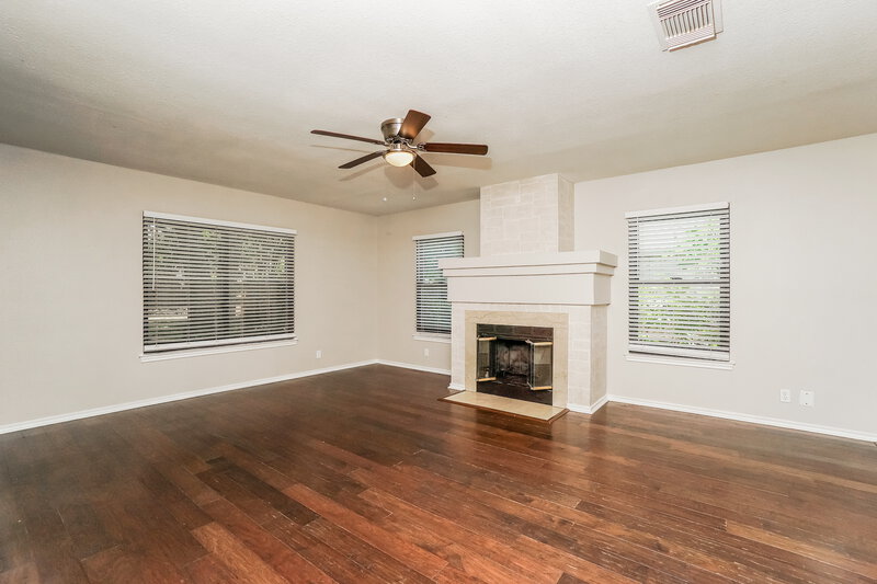 1,750/Mo, 8943 Rue de Lis San Antonio, TX 78250 Living Room View