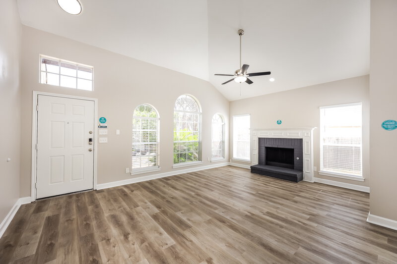 2,410/Mo, 15315 Spring Cv San Antonio, TX 78247 Living Room View