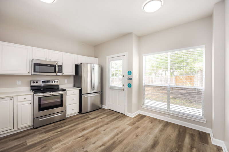 2,410/Mo, 15315 Spring Cv San Antonio, TX 78247 Kitchen View 2